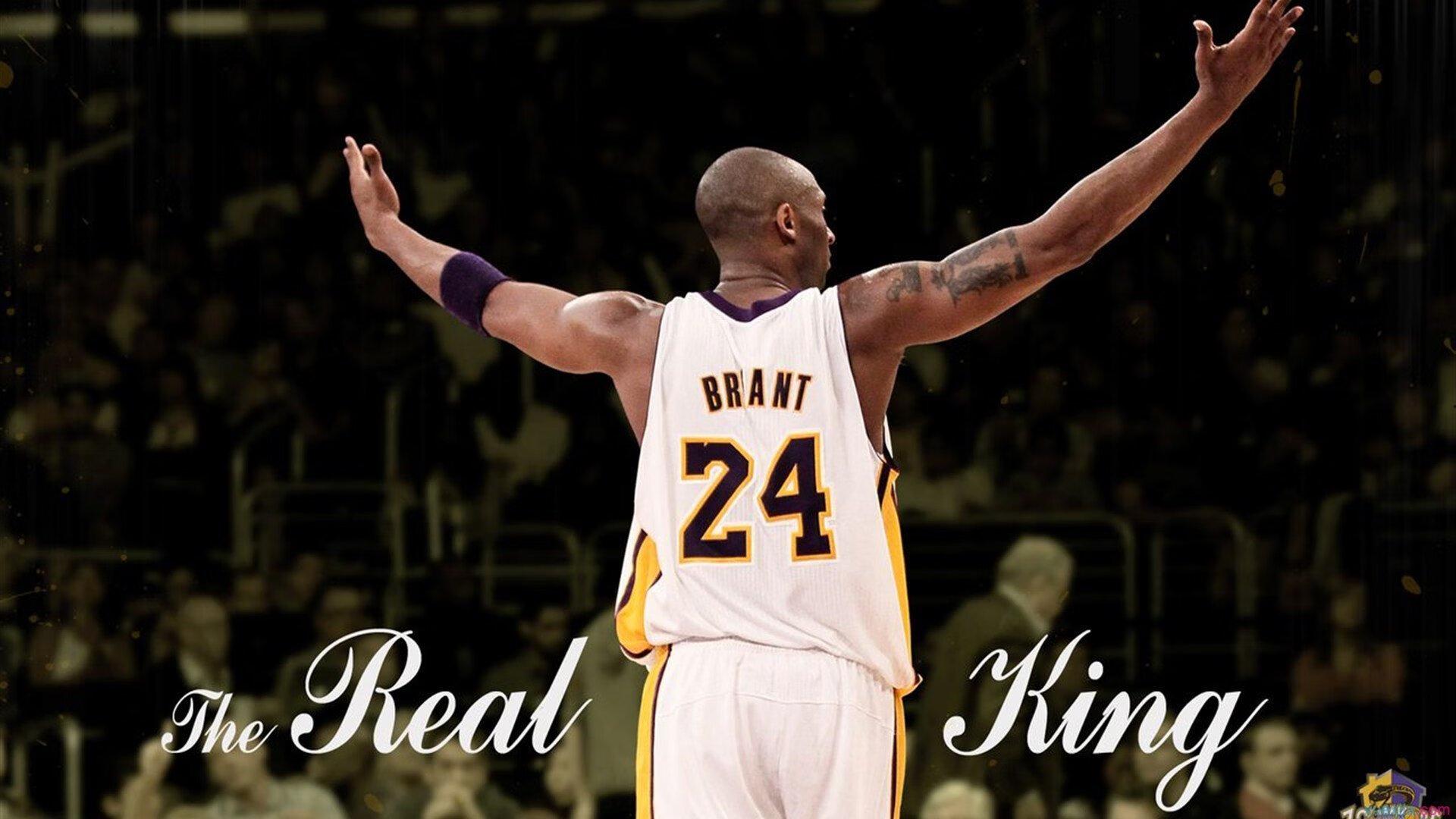 篮球场上的真实力量，努尔基奇盛赞利拉德，领袖风范引领球队前行