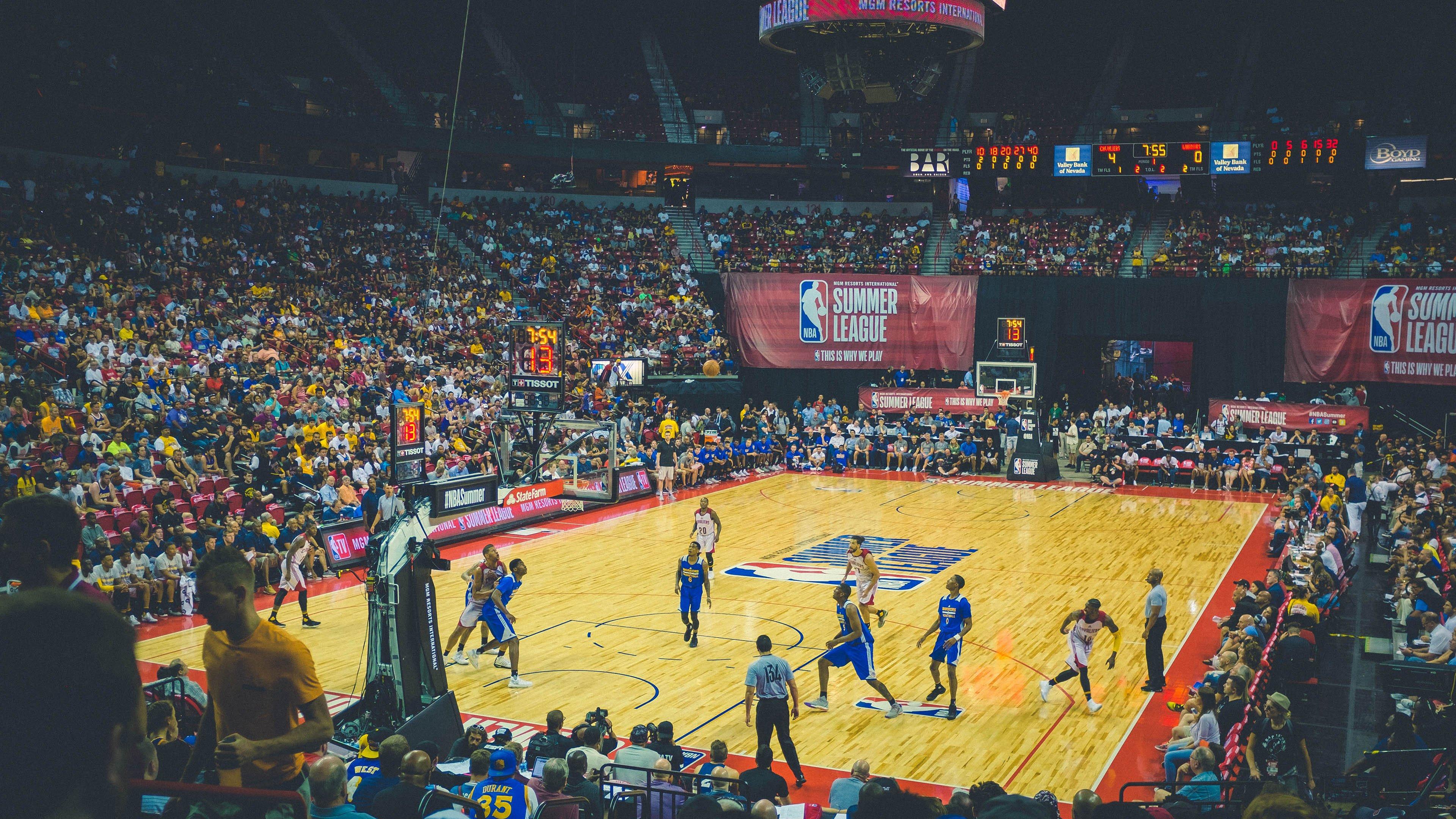 勇士新年压力不小 格林去留将成球队命运转折点