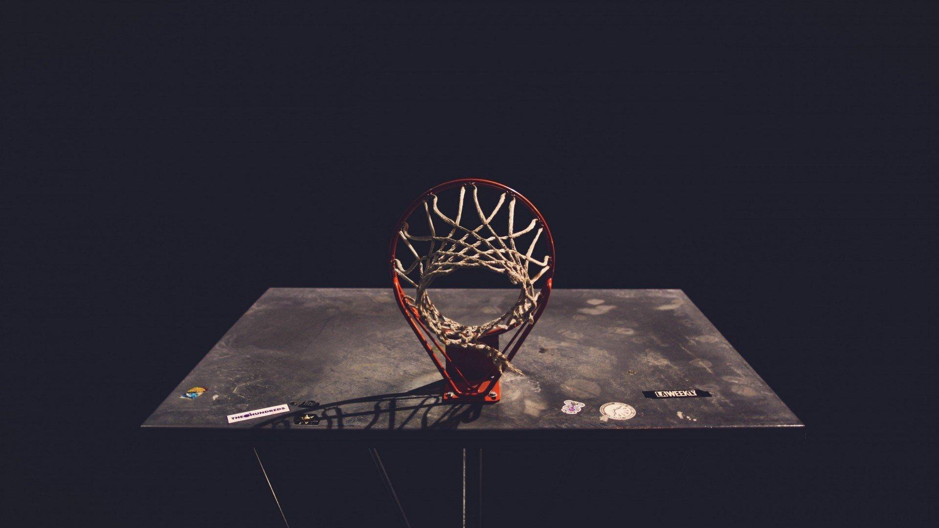 CBA外援上演救赎之战，巴斯关键封盖锁定胜局，韦伯斯特狂砍30分助广厦逆转